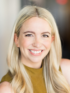 lisa-hopkins-headshot-2022